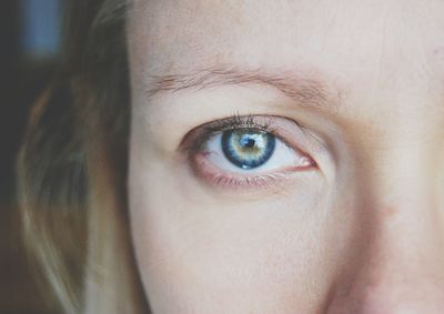 Close-up portrait of cropped woman