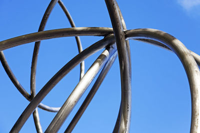 Artwork of metal rings outside hovet