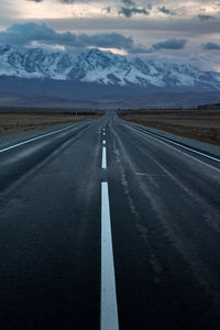 Road against mountains 