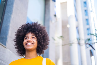 Portrait of a smiling young woman