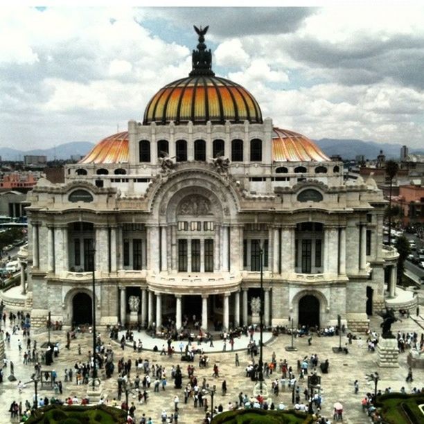 architecture, building exterior, built structure, sky, travel destinations, dome, famous place, place of worship, tourism, religion, cathedral, travel, cloud - sky, spirituality, city, church, history, international landmark, large group of people