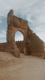 Old ruin building against sky