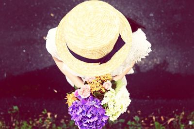 Close-up of flowers against blurred background