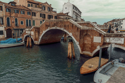 Tre archi bridge over canal