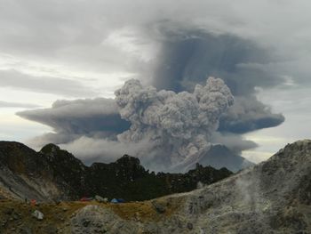 The view of the expanding sinabung volcanic ash