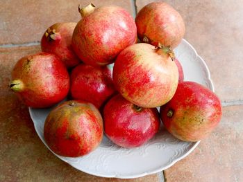 Close-up of red apple