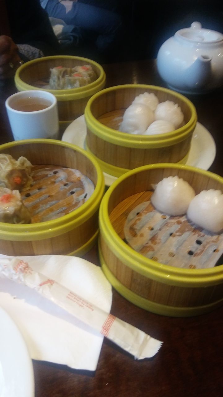 CLOSE-UP OF FOOD IN BOWL ON TABLE