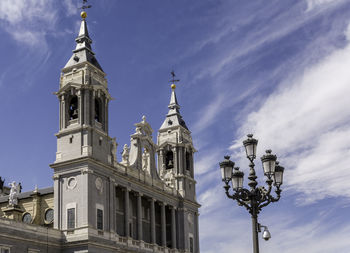 Royal palace of madrid against sky