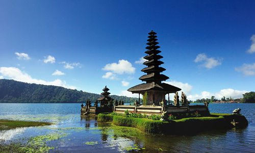 Pura ulun danau bratan temple against blue sky