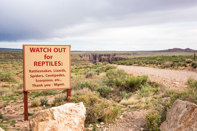 Warning sign at grand canyon