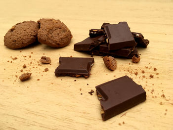 Close-up of chocolate cake on table