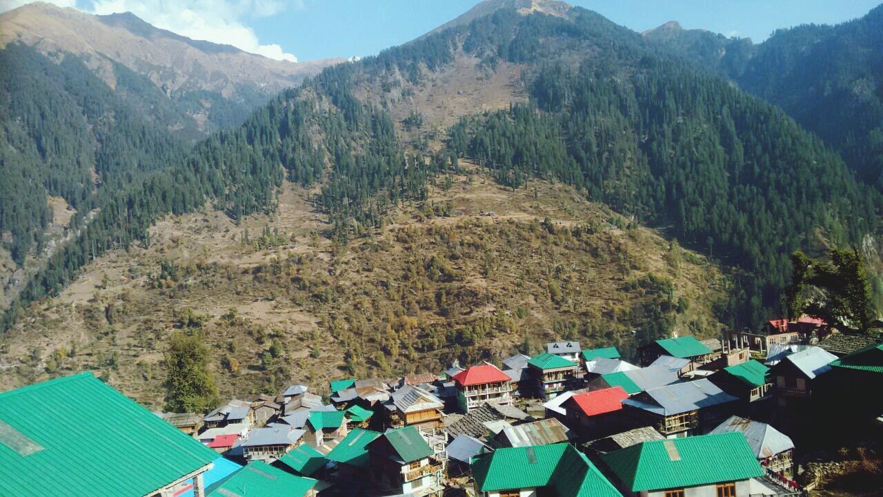 PANORAMIC VIEW OF MOUNTAINS