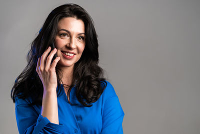 Portrait of a smiling young woman