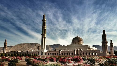 Sultan qaboos grand mosque against sky