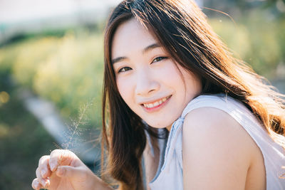 Portrait of beautiful woman smiling