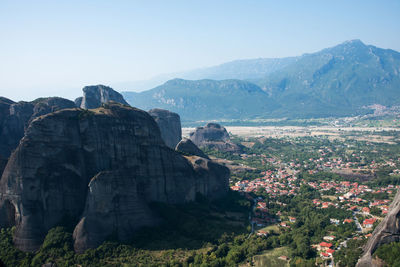 Beautiful paranoramic view of kalambaka and meteora mountains. europe