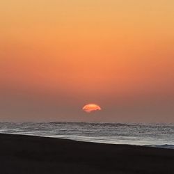 orange color