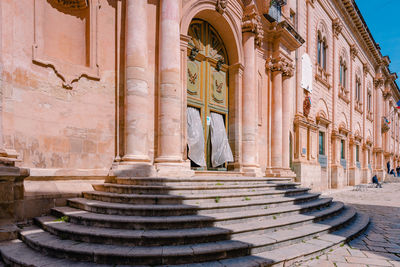 Entry of the church of san giovanni evangelista in the historic center of scicli