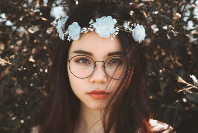 Portrait of a beautiful young woman