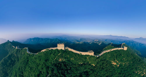 Panoramic view of the great wall and the mountains