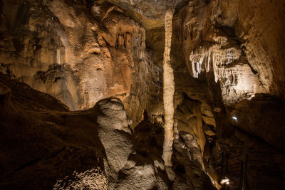 The trabuc cave is located between alès and anduze, in the cévennes national park. 