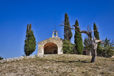 Saint blaise chapel near les baux de provence 