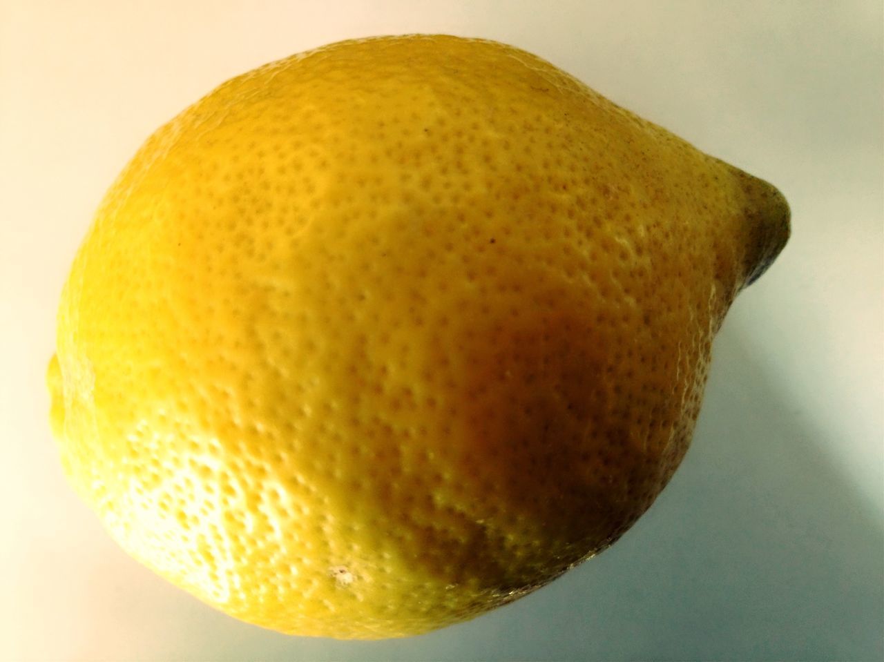 CLOSE-UP OF FRUIT ON TABLE