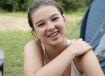 Portrait of a smiling young woman