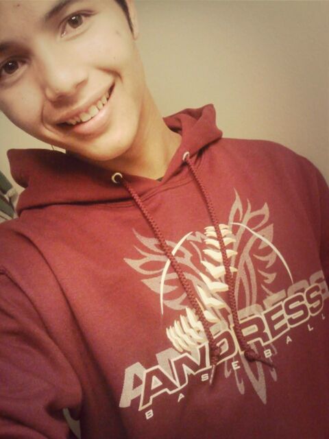 The first and only time ill smile with my teeth -.-