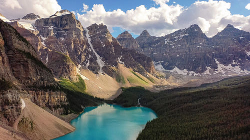 Moraine lake in banff national park, canada, valley of the ten peaks. inspirational screensaver