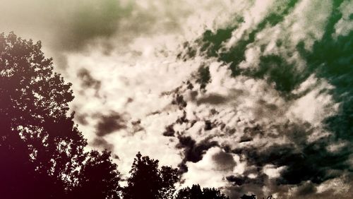 Low angle view of cloudy sky