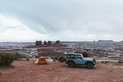 Campsite overlooking the maze chocolate drops in canyonlands utah