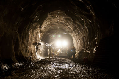 Illuminated tunnel