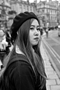 Thai girl travels london