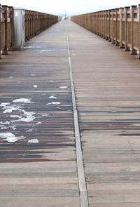 Surface level of boardwalk on footpath