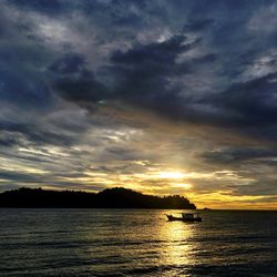 Scenic view of dramatic sky over sea