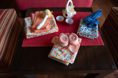 Home decor cloth and flowers