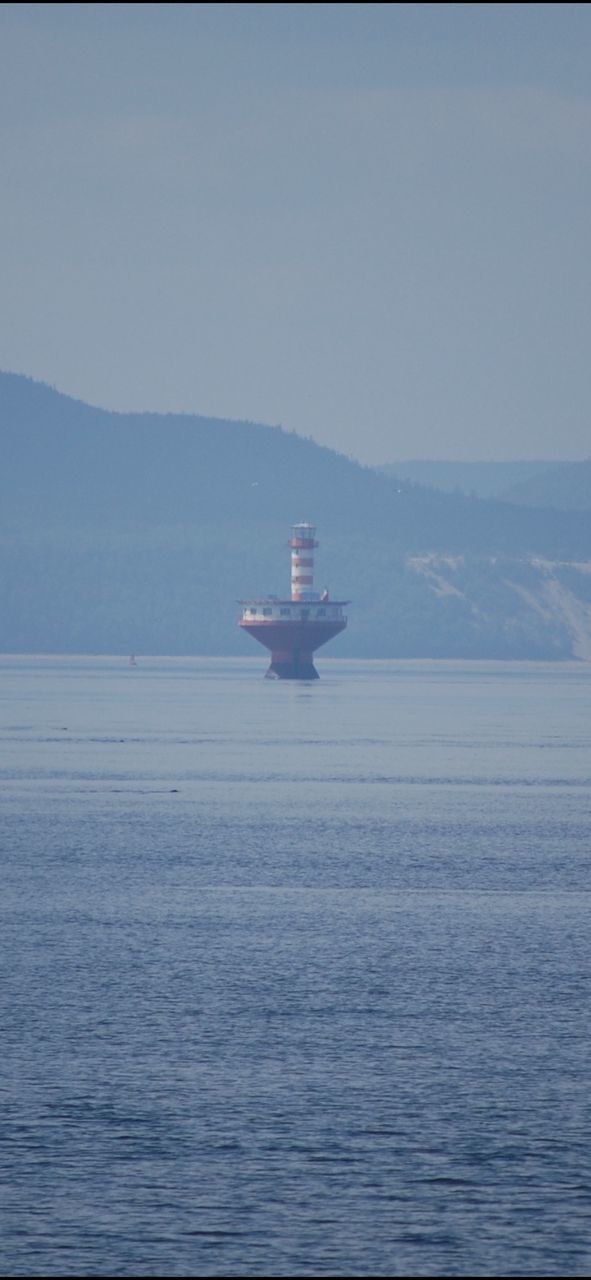 SHIP IN SEA AGAINST CLEAR SKY