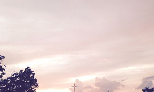 Low angle view of cloudy sky