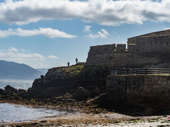 View of fort against cloudy sky