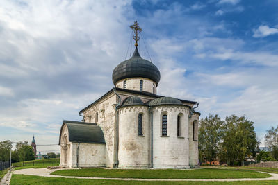 Saint george cathedral was built between 1230 and 1234 in yuryev-polsky