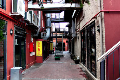 Narrow alley in city