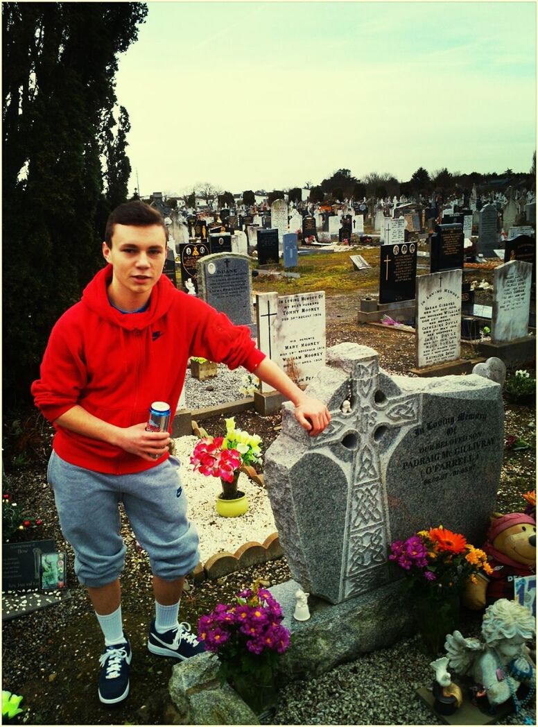 casual clothing, person, lifestyles, building exterior, built structure, architecture, leisure activity, young adult, looking at camera, smiling, full length, portrait, three quarter length, standing, happiness, young women, elementary age, front view