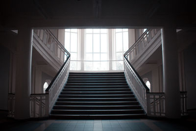 Empty steps in building