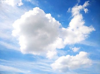 Low angle view of cloudy sky