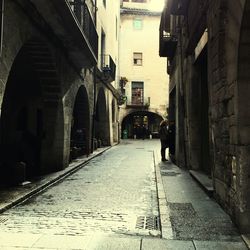 Narrow alley in city