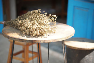 Close-up of apple on table