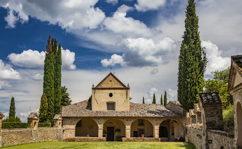 Panoramic view of historic building against sky