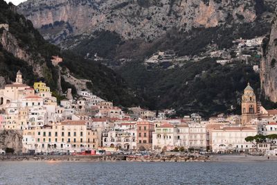 Panoramica di amalfi dal mare