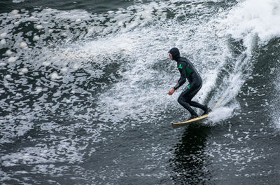 Waves splashing in water